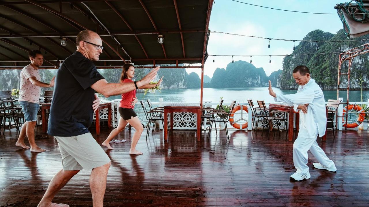 Renea Cruises Halong Hotel Ha Long Exterior foto