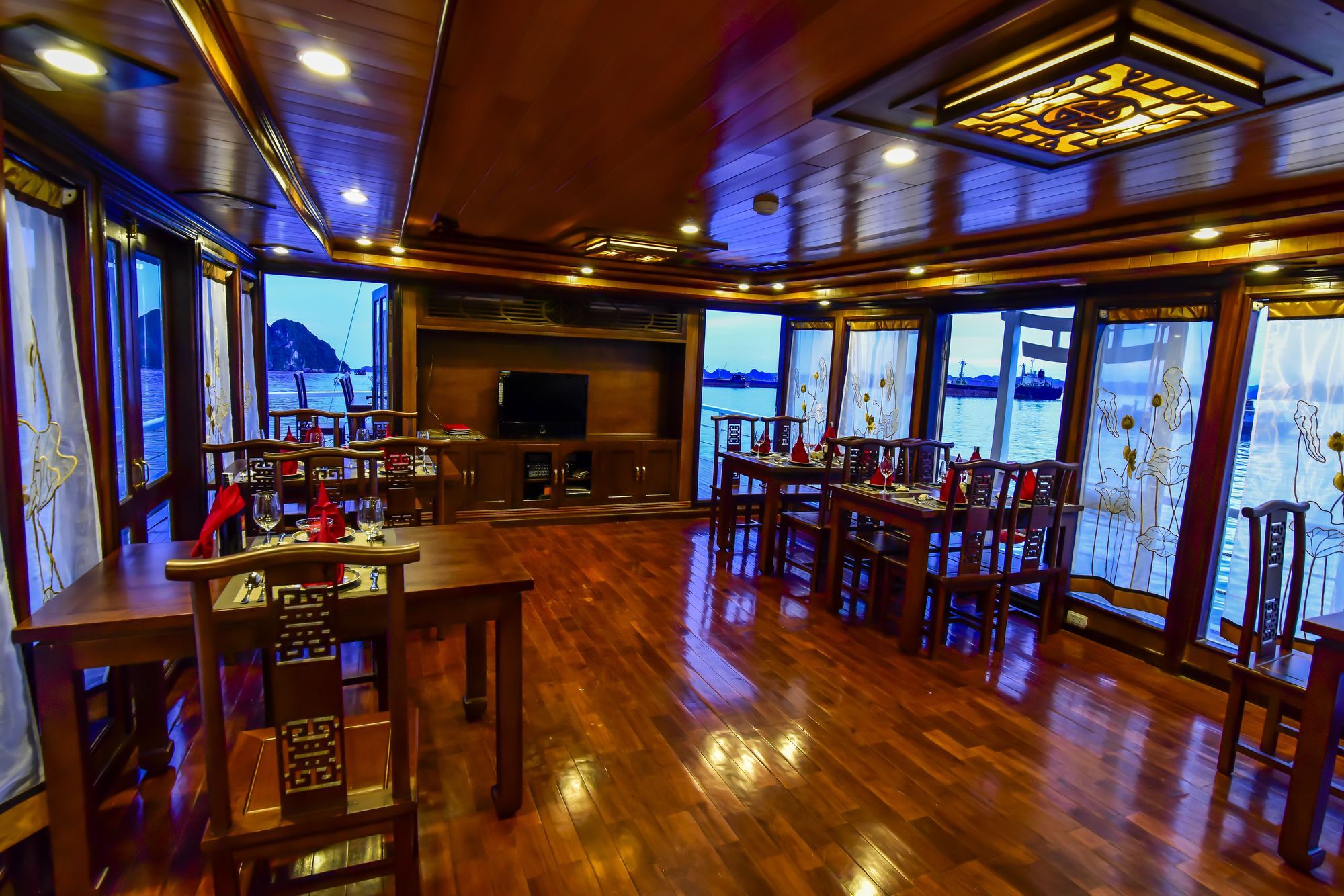 Renea Cruises Halong Hotel Ha Long Exterior foto